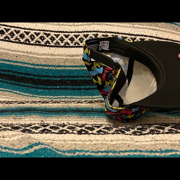 Justice League SnapBack Hat - Picture 7 of 9